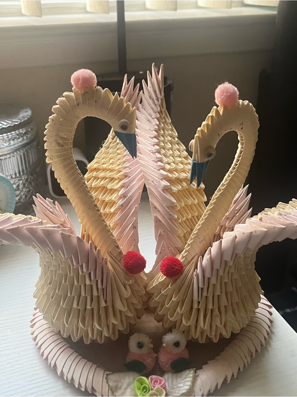 Handcrafted Vintage White Swans Decorative Bird Sculpture - Elegant Table Accent